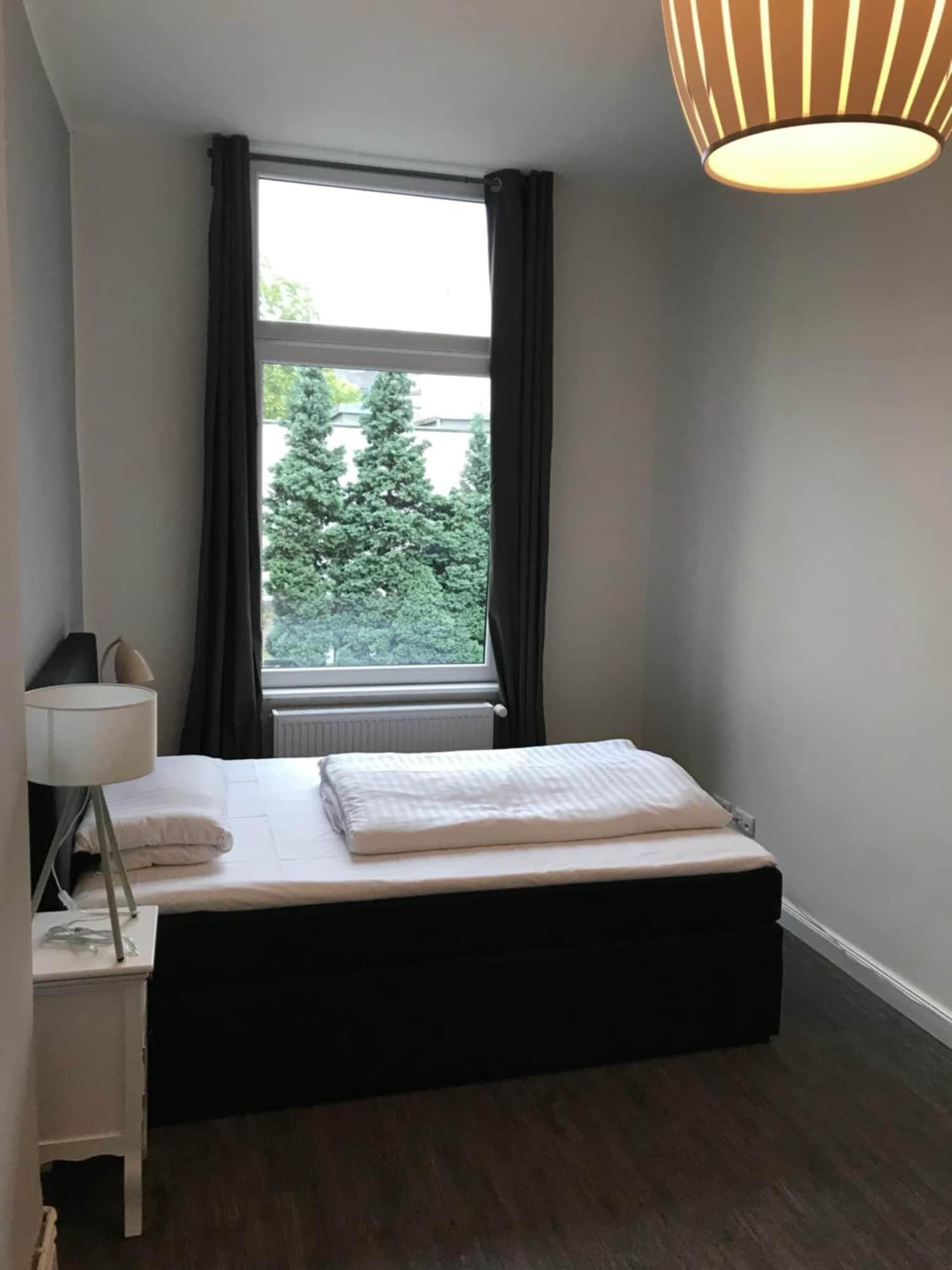 Hotel Fame Am Hauptbahnhof 8/18