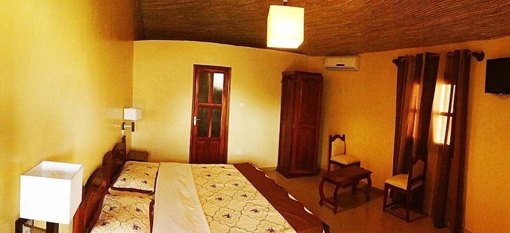 Hotel & Campement du Lac Rose 3/14
