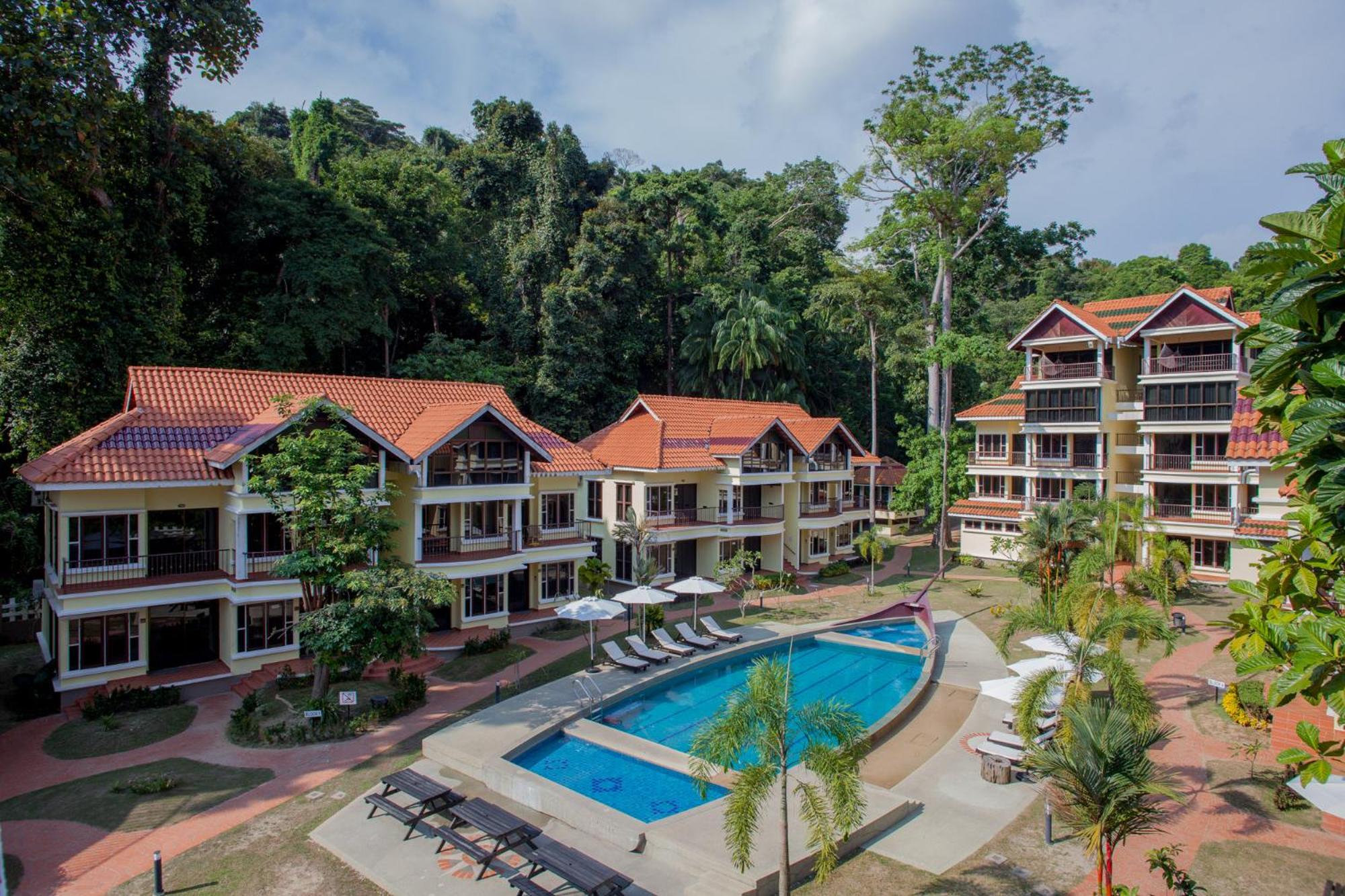 Anjungan Beach Resort 35/44