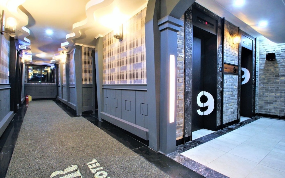 Instar Hotel Yangsan 43/55