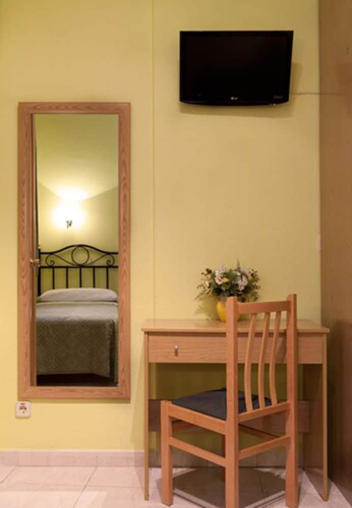 Hostal Los Alpes 46/61