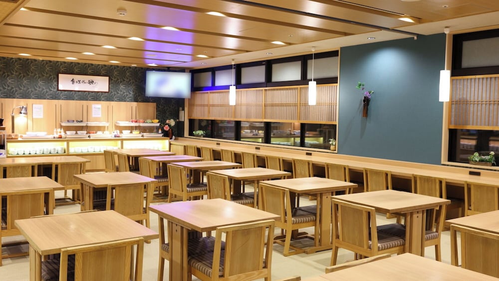 restaurant cafeteria