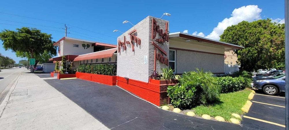 Beach and Town Motel 38/50
