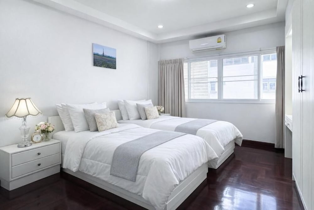 The Bless Hotel And Residence 31/80