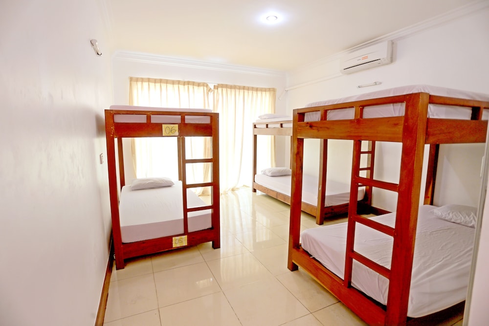 Hang Tep Hostel 12/24