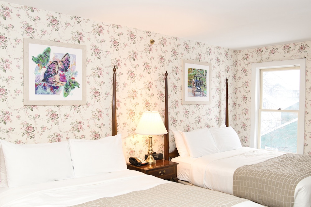 Lake View Hotel 13/46