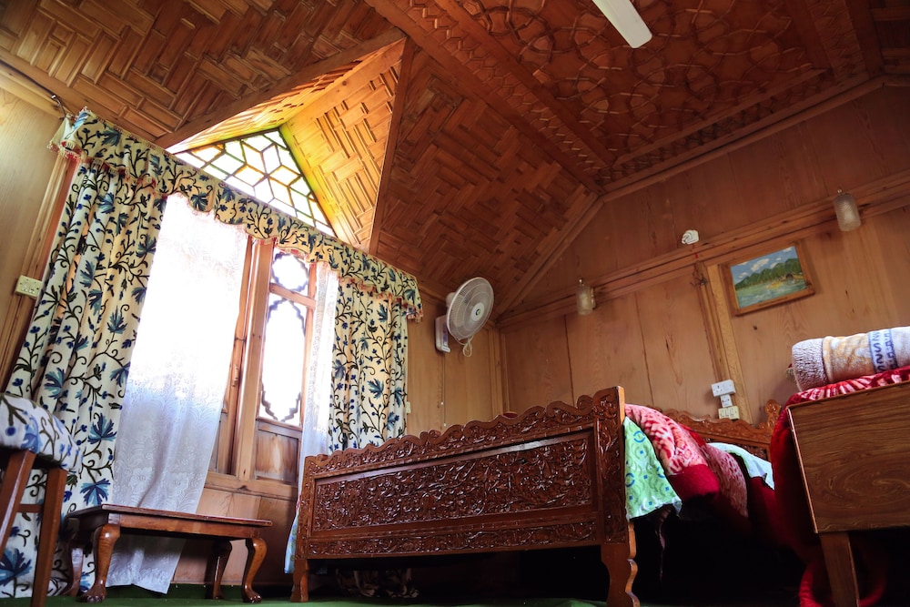 Houseboat Zaindari Palace 17/45