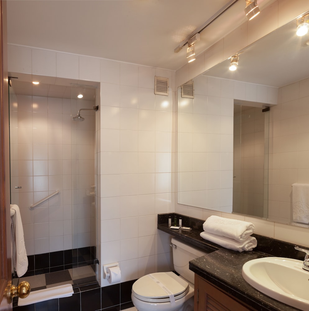 Cora 96 Street Suites and Apartments 47/50