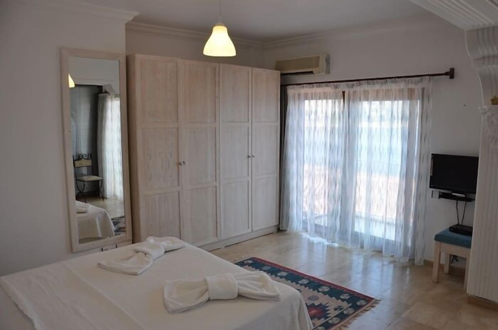 Caretta Hotel 5/36
