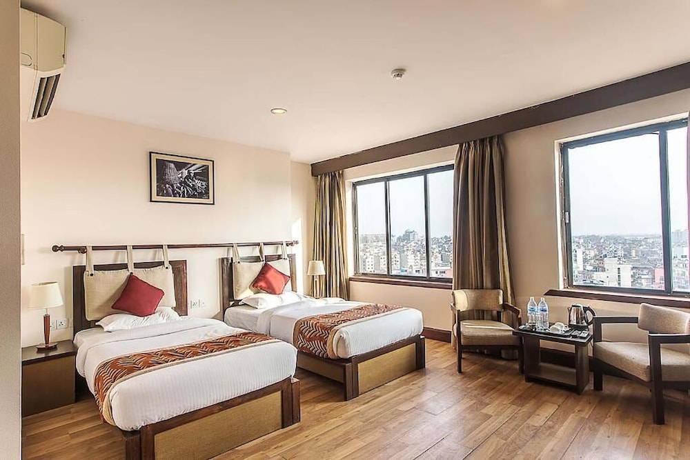 Pauwa Kathmandu 4/15