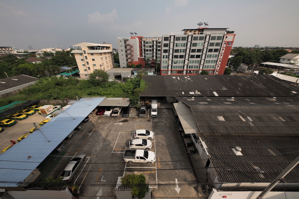 Lee's Mark Residence 40/50