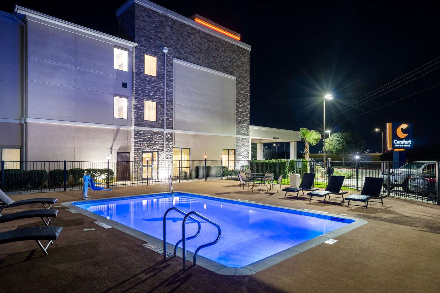 Comfort Inn & Suites Victoria North 26/46