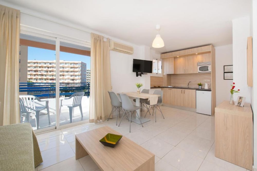 Apartamentos Calablanca 16/27