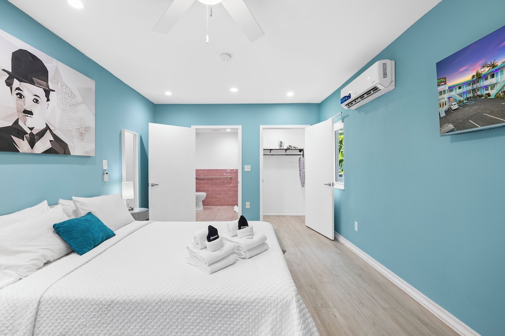 DELUXE, QUEEN BED, ACCESSIBLE