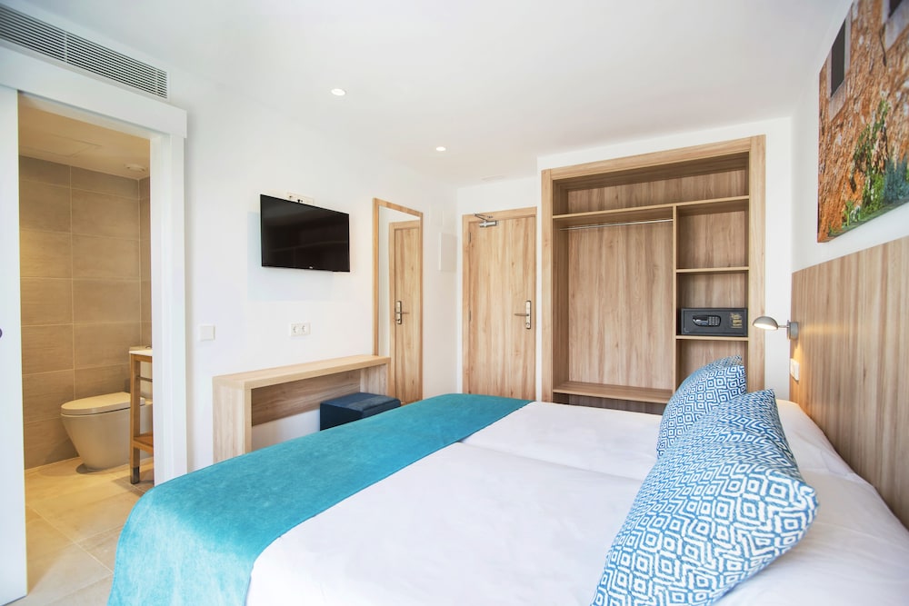 Basic, Double Bed, No Balcony