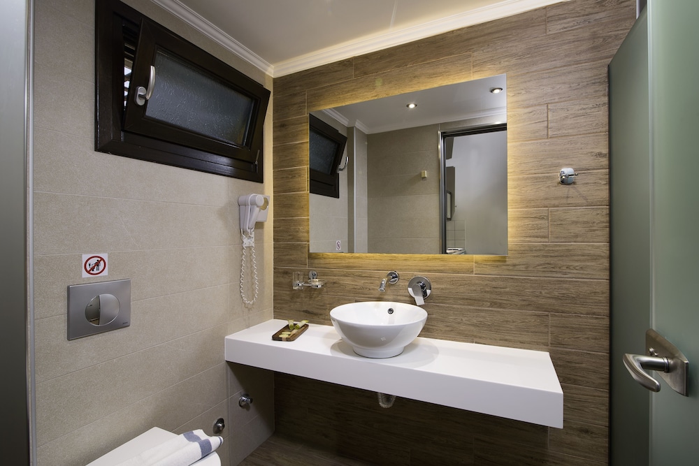Kallisti Apartment Hotel 34/38