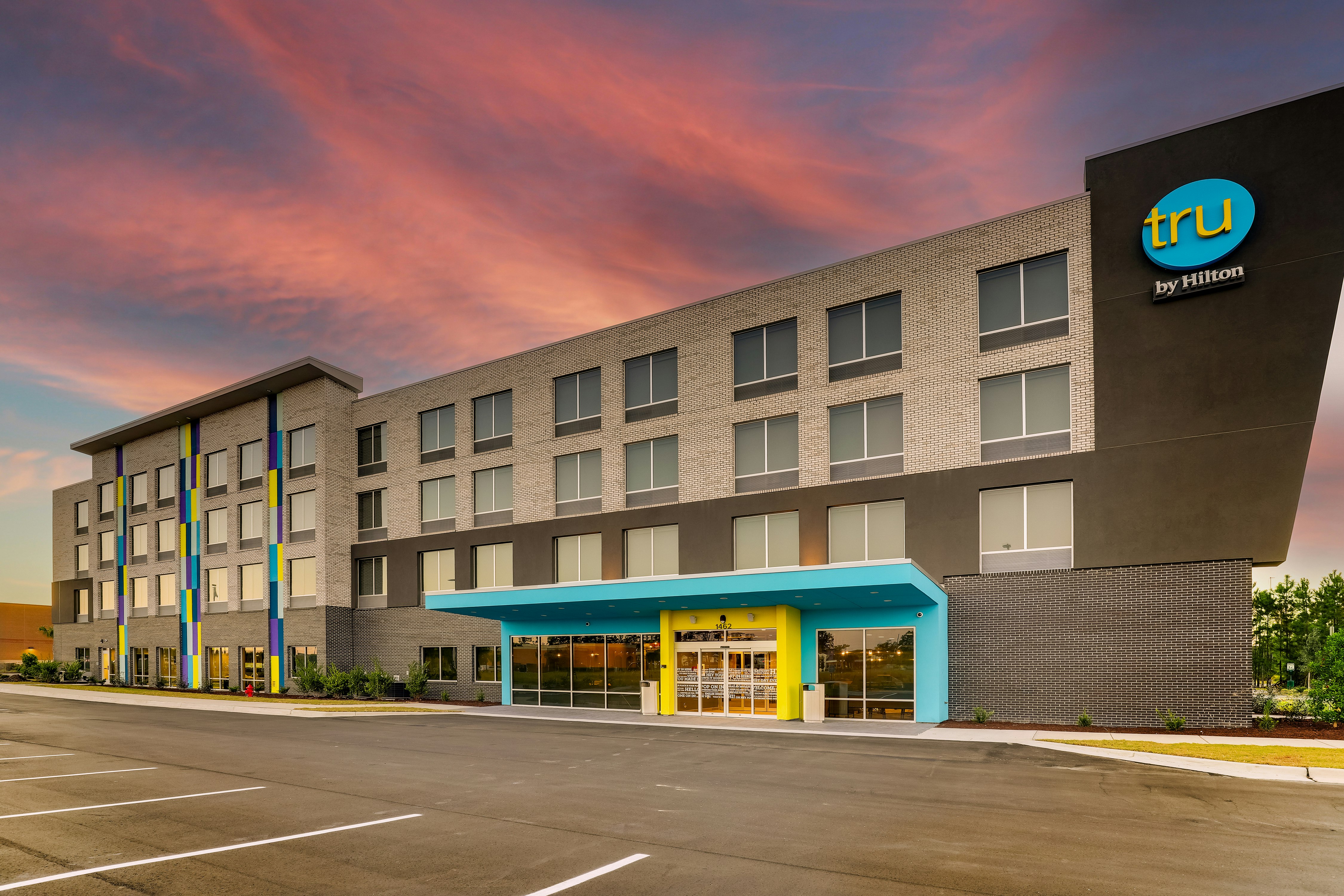 Tru by Hilton Leland Wilmington 19/19