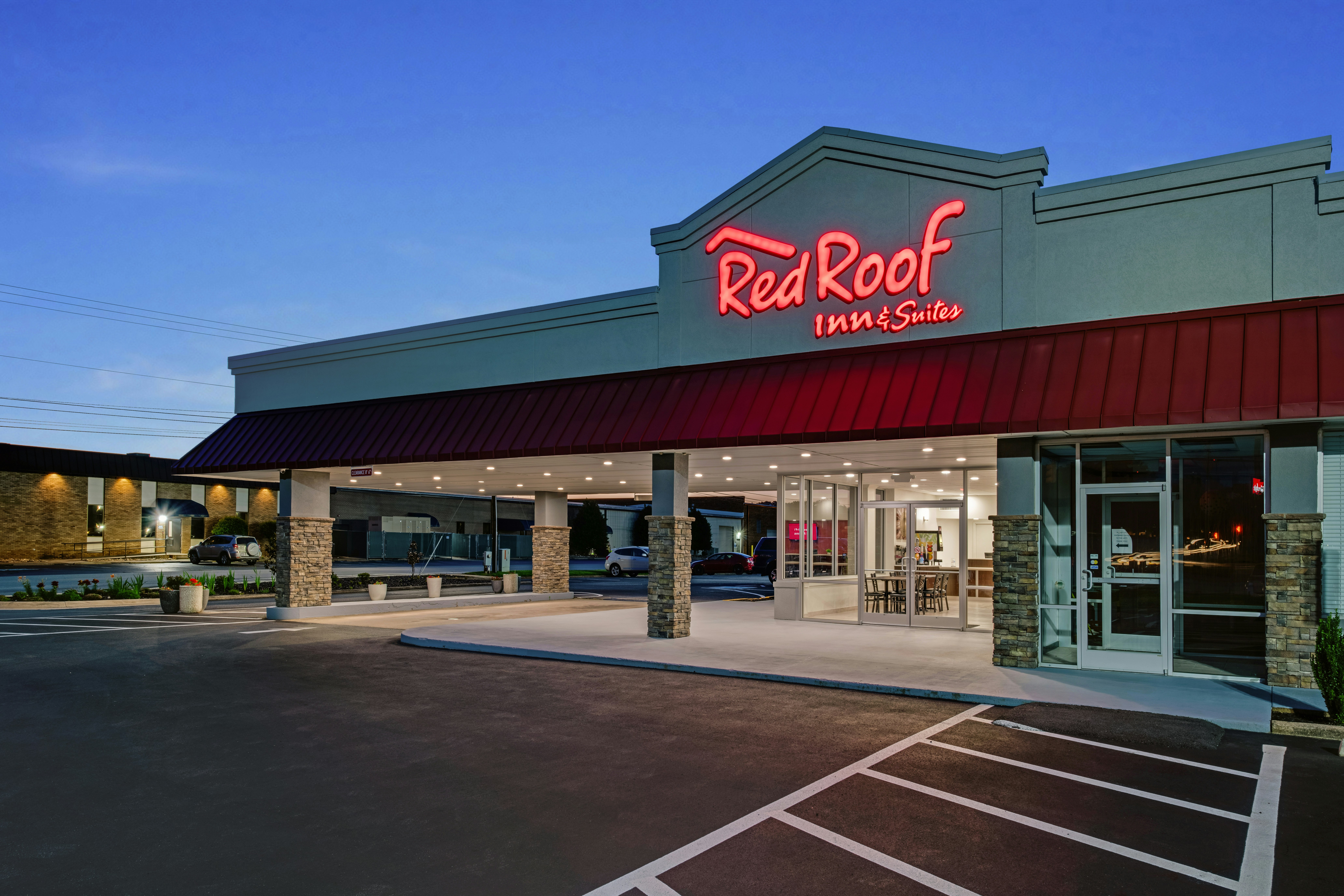 Red Roof Inn & Suites Wilkesboro 27/32