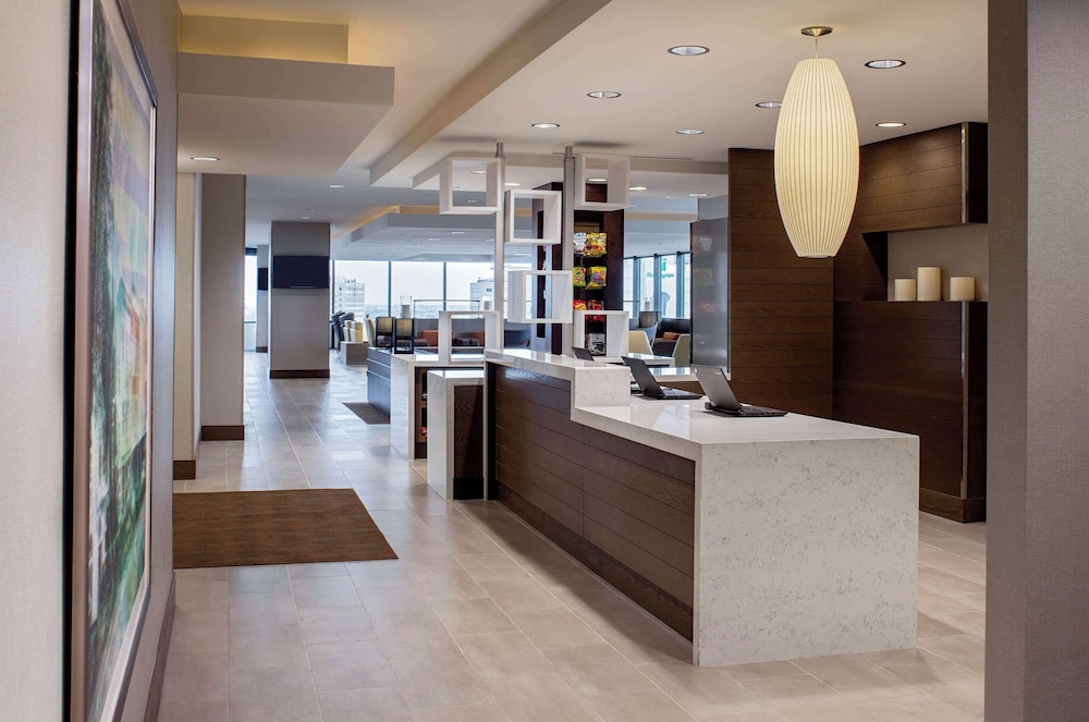 Hyatt House New Orleans/Downtown 10/74