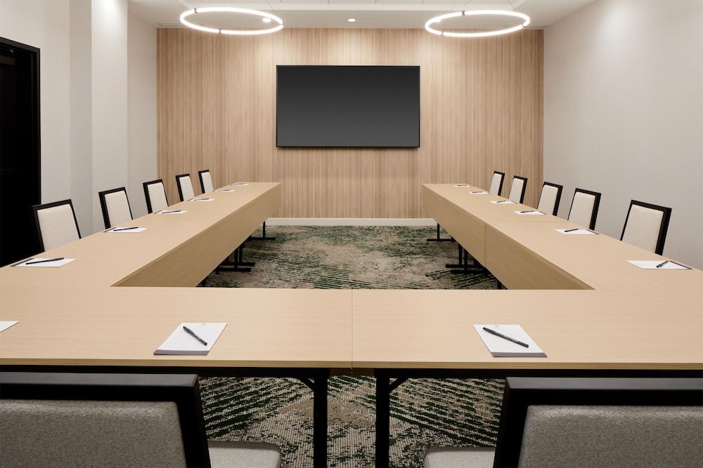 Hyatt Place Montreal Airport 38/50