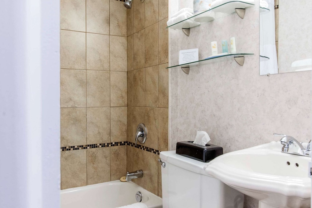 Quality Hotel & Suites Gander 37/37