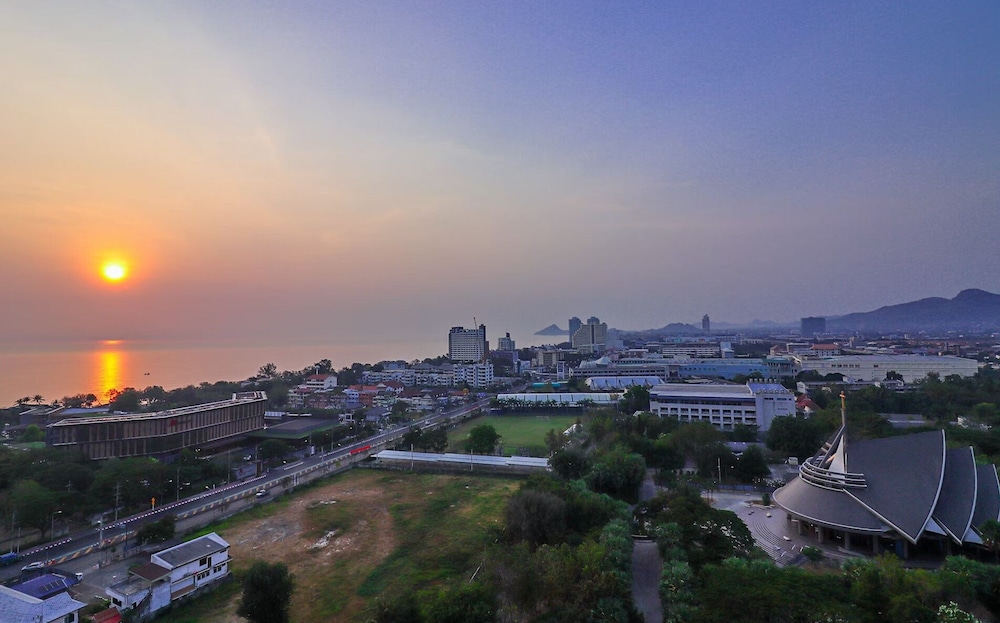 Hua Hin Grand Hotel And Plaza 57/60