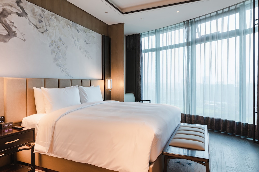 Sofitel Hangzhou Yingguan Hotel 12/76