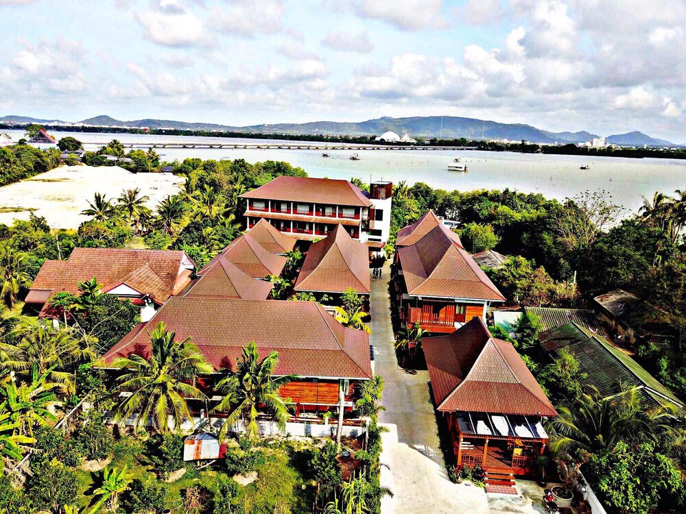 Khum Sai Ngam Hotel & Resort 5/45
