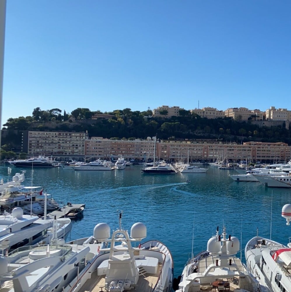 Port Palace Hotel 57/61