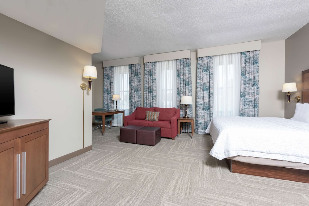 Hampton Inn Indianapolis Downtown Across From Circle Centre 24/75