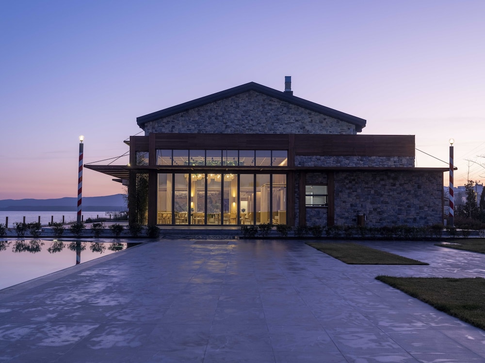 Inemare Hotel 6/49