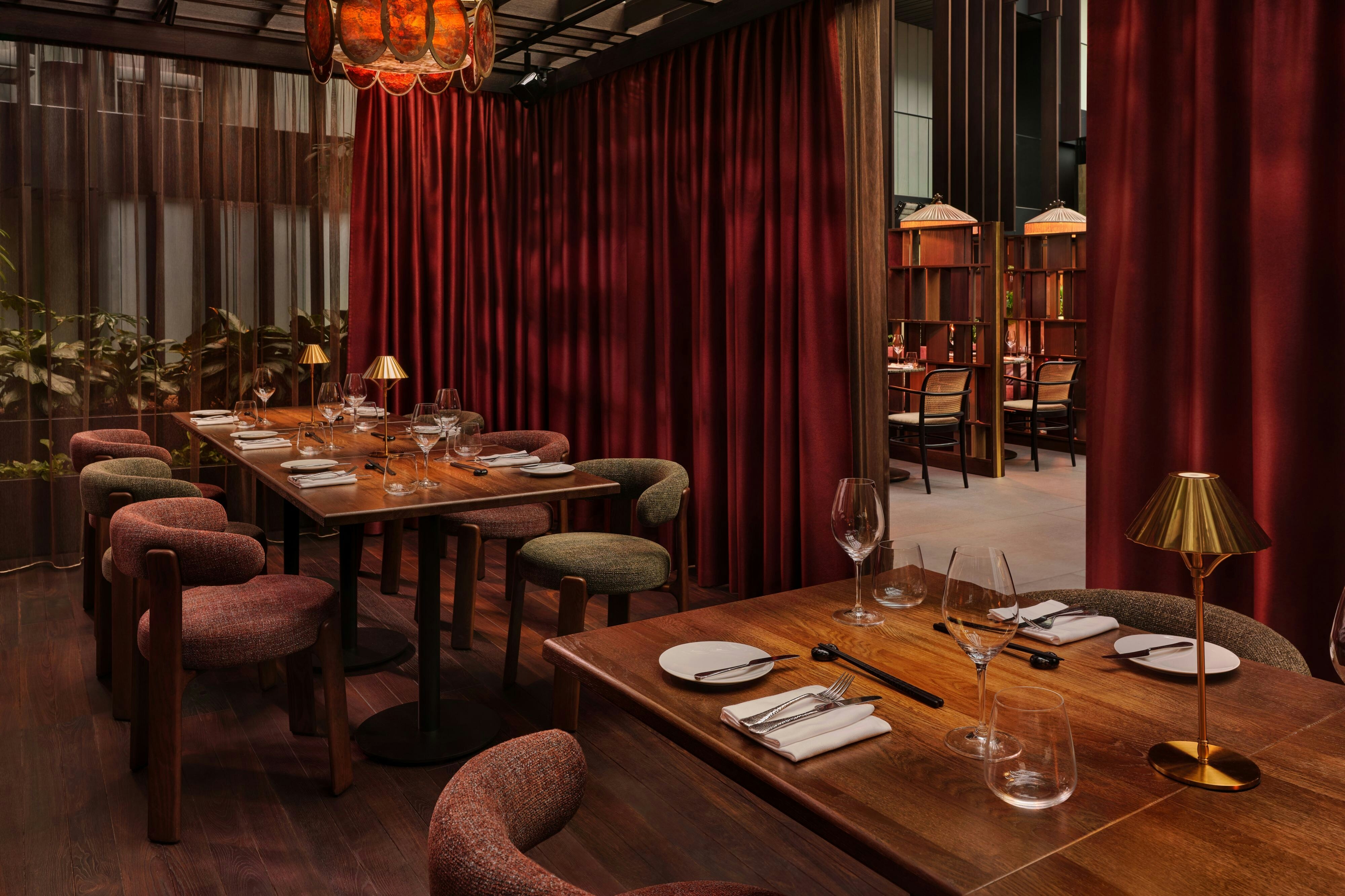 Dorothea Hotel, Budapest, Autograph Collection 19/38