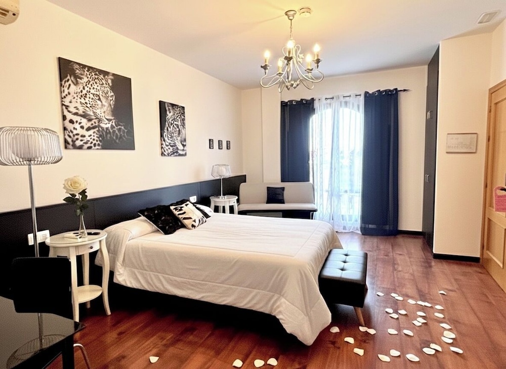 SUPERIOR, DOUBLE BED