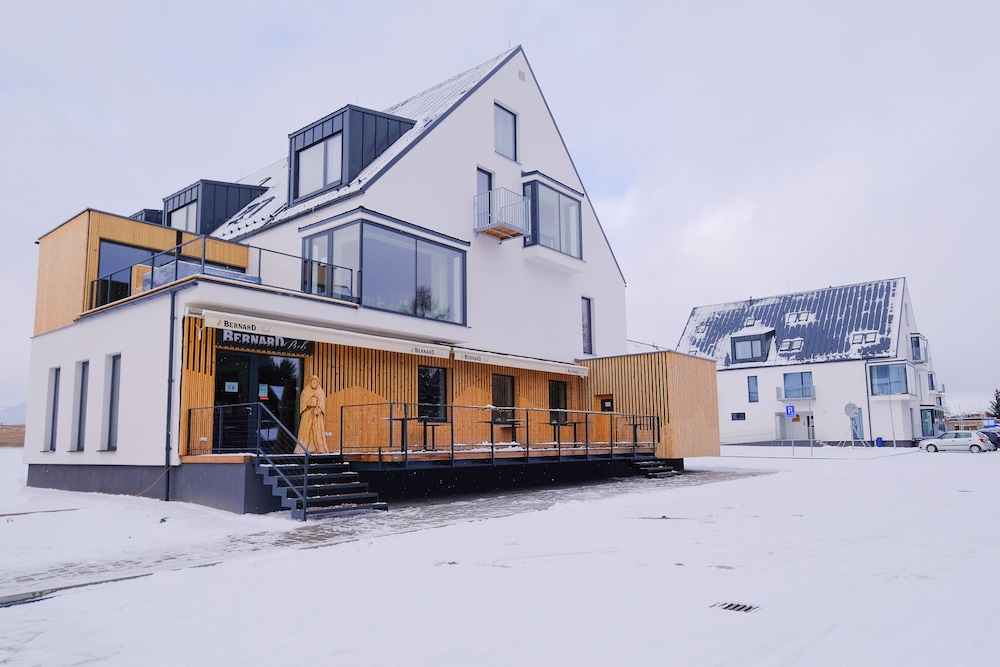 Maladinovo Resort 1/50