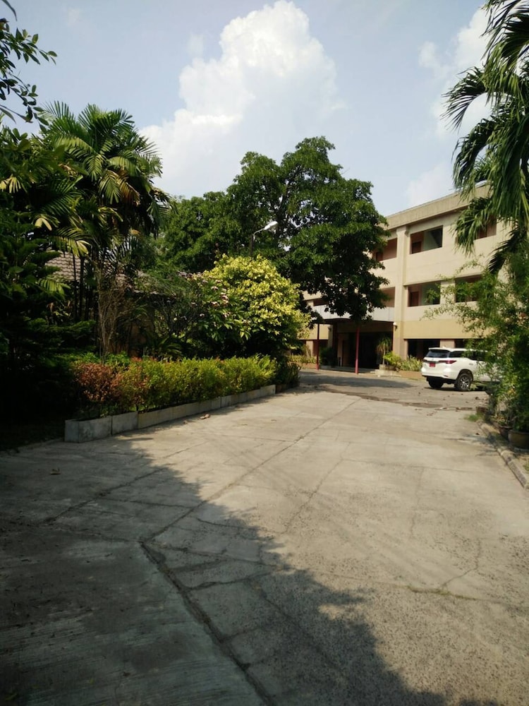 Srisomthai Hotel 41/66