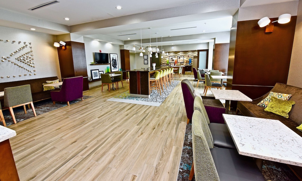 Hampton Inn Kirksville 52/62