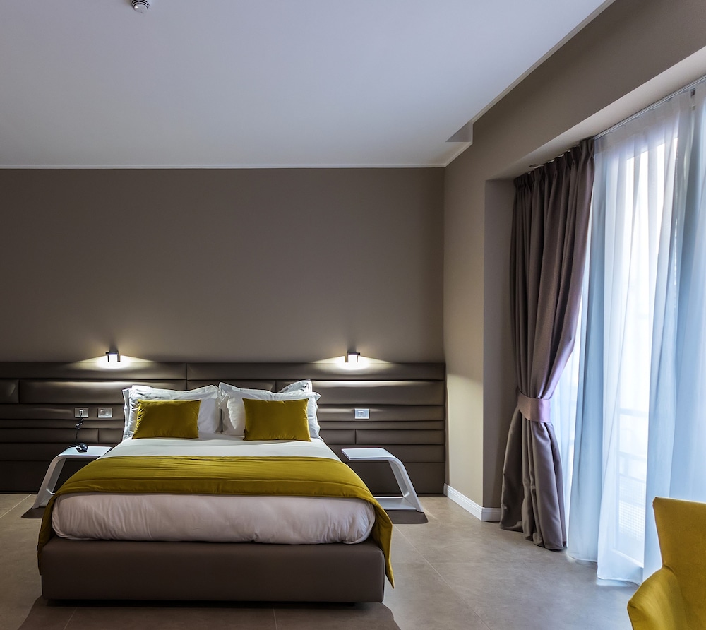 Lifestyle Hotel Matilde Naples 9/50