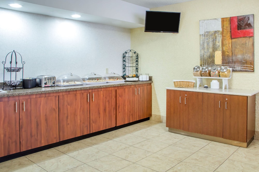 Econo Lodge Broken Arrow 9/59