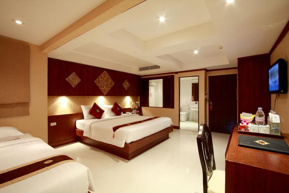 Room, Triple, Loft Wing