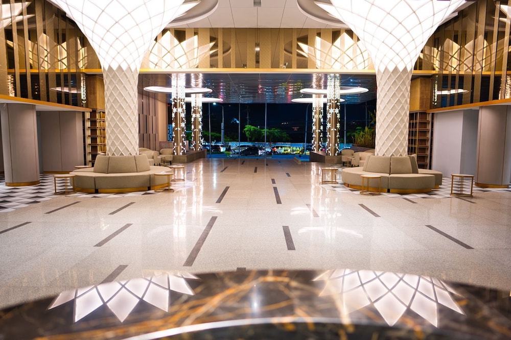 Sunday Hotel Arshika Sunset Road 56/60
