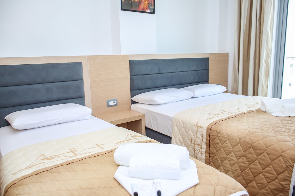 Hotel Saranda Palace 11/70