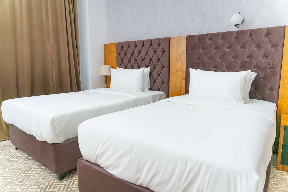 Standard, Twin Beds, Smoking