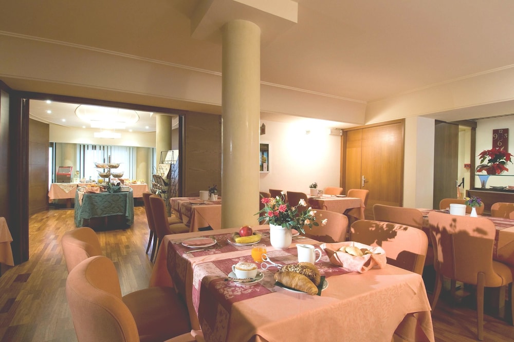 HR Hotel 20/28