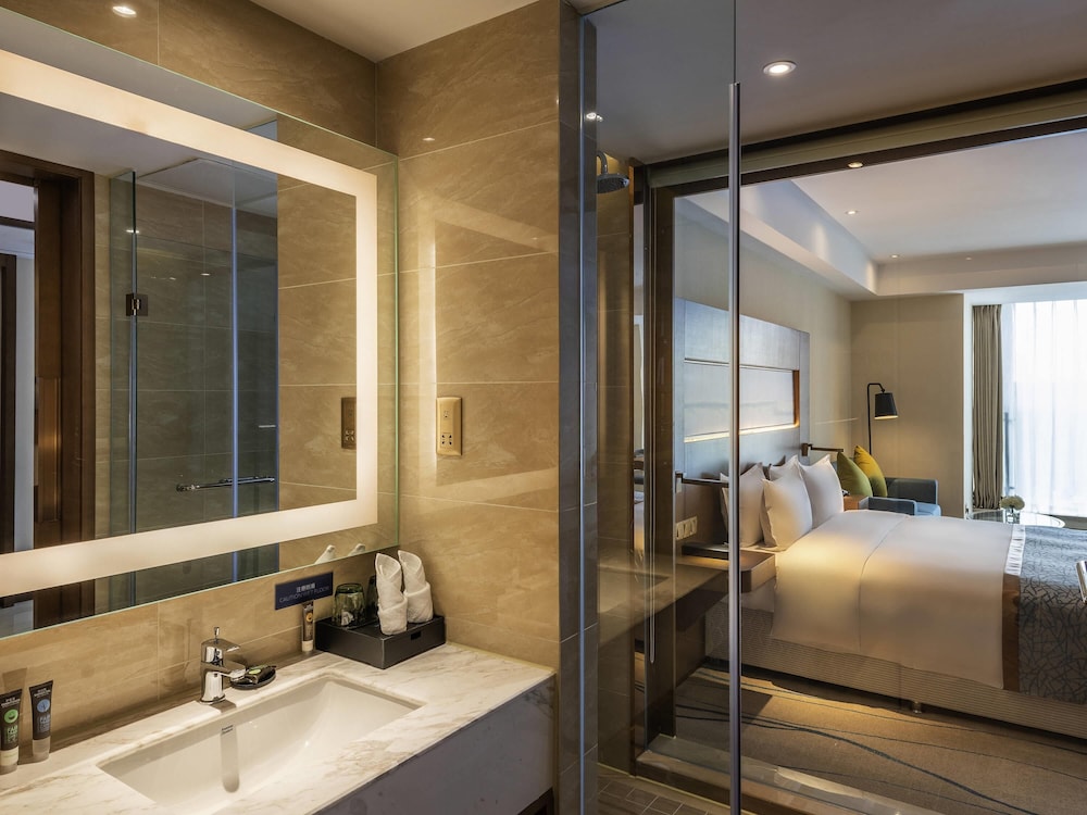 Novotel Qingdao New Hope 69/72