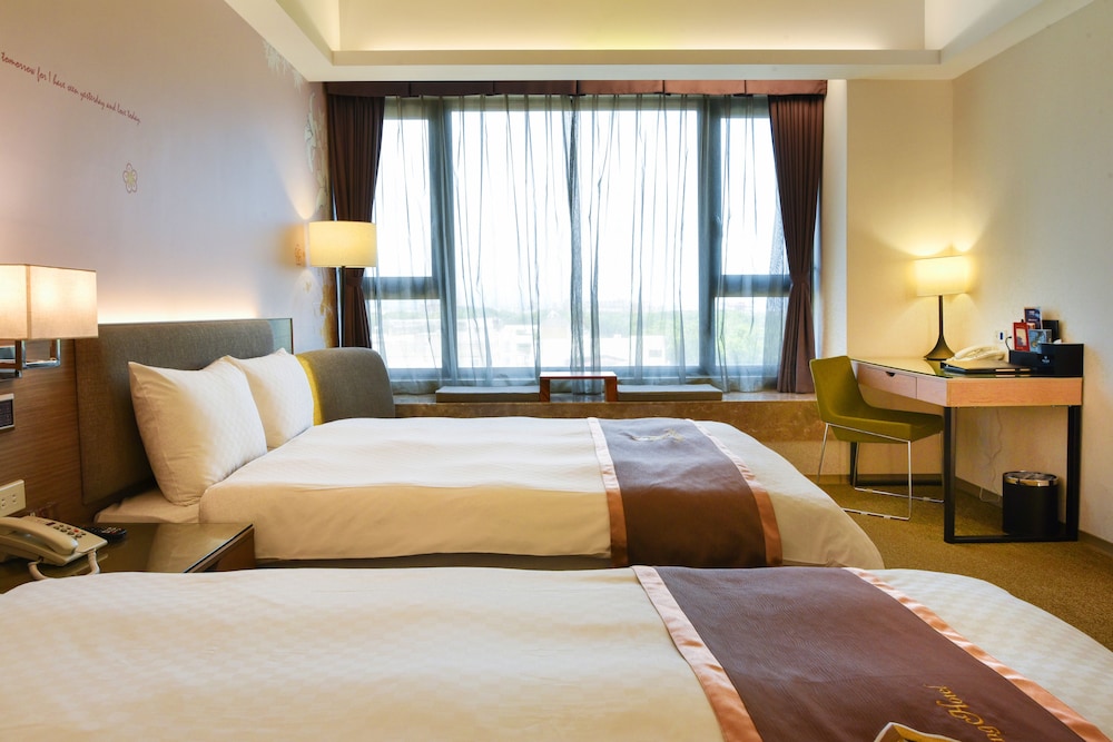 Tsun Huang Hotel 11/62
