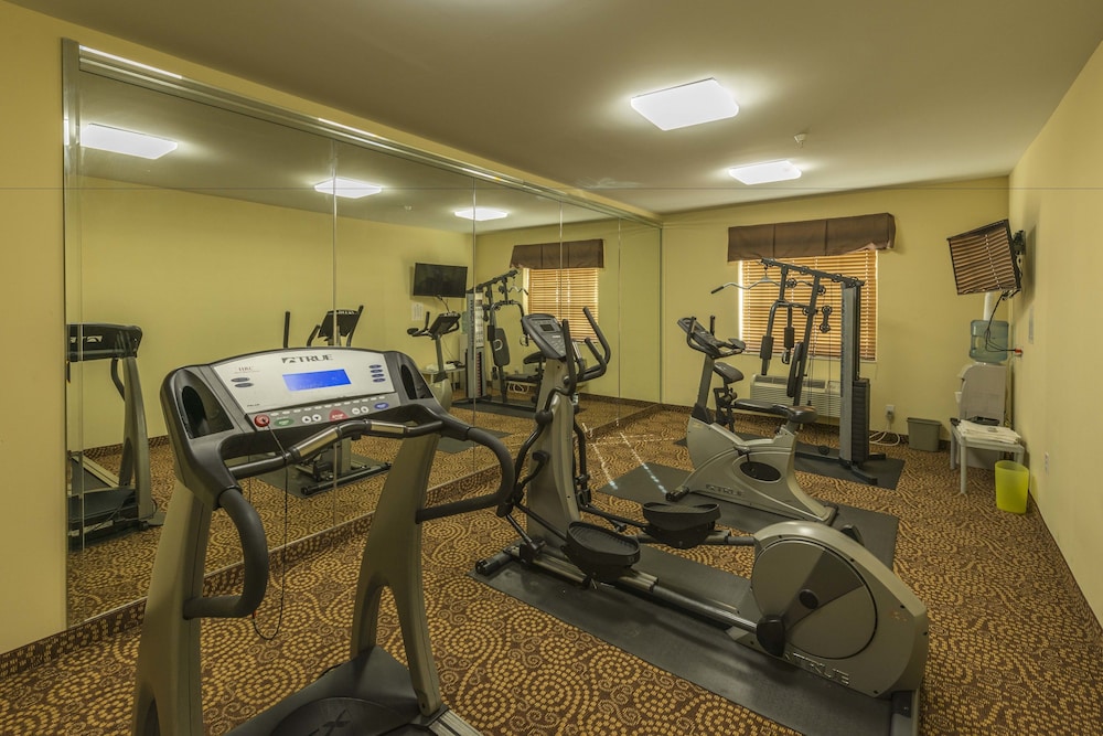 Comfort Inn & Suites Villa Rica, GA 27/47