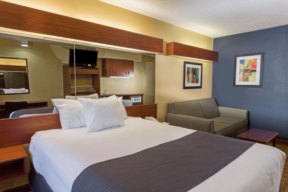 Microtel Inn Suites By Wyndham Hillsborough 8/25