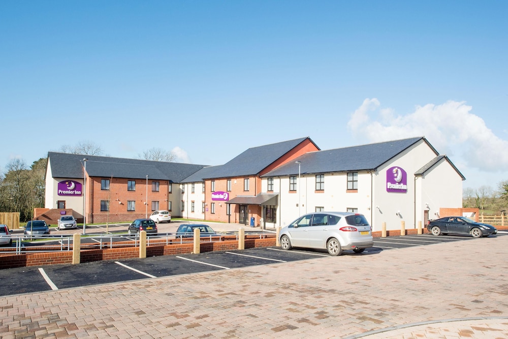 Premier Inn Haverfordwest (North/A40) 47/53