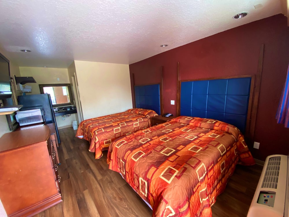 Economy Lodge by Hotel O Texas City 23/42