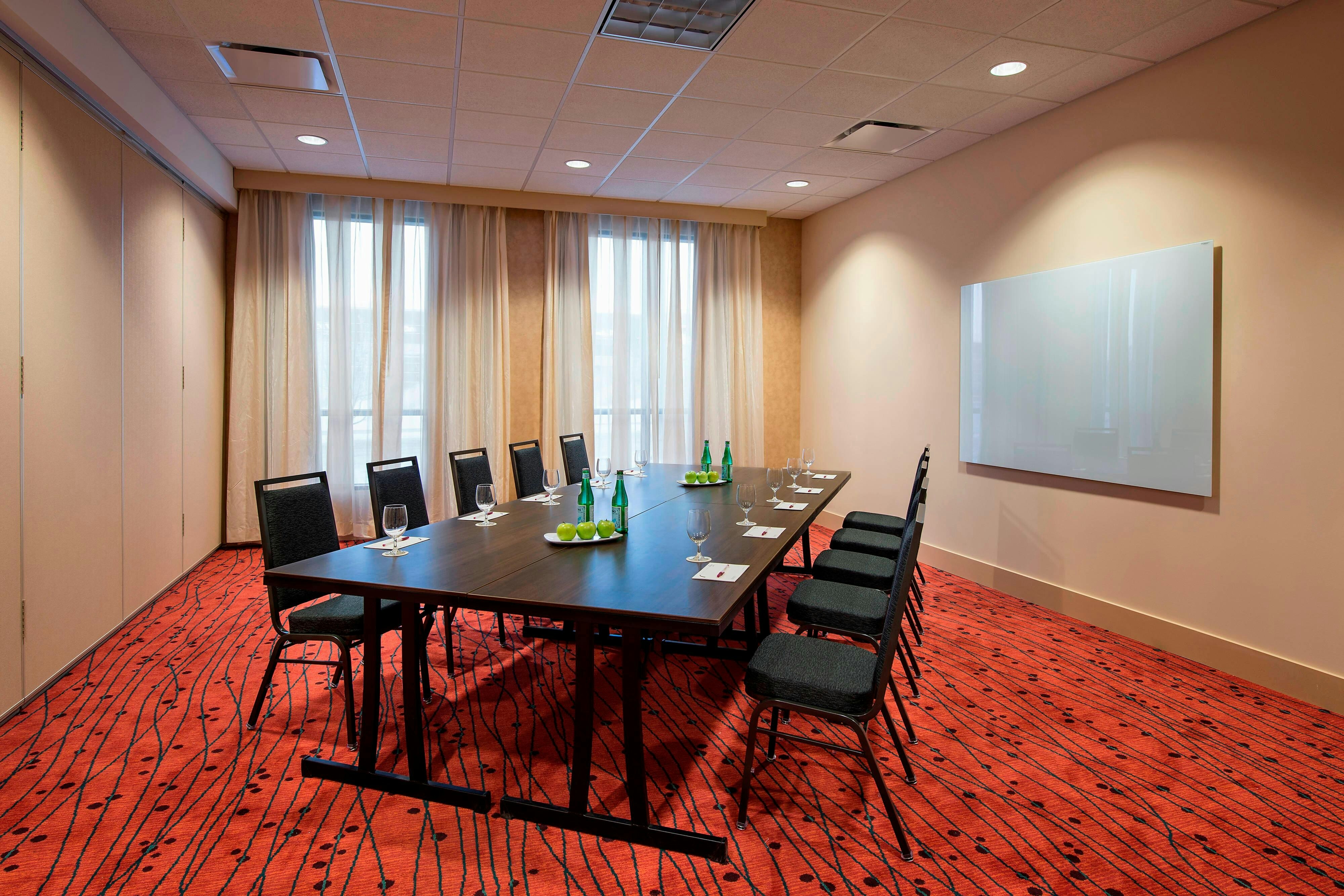 Residence Inn By Marriott Calgary South 23/25